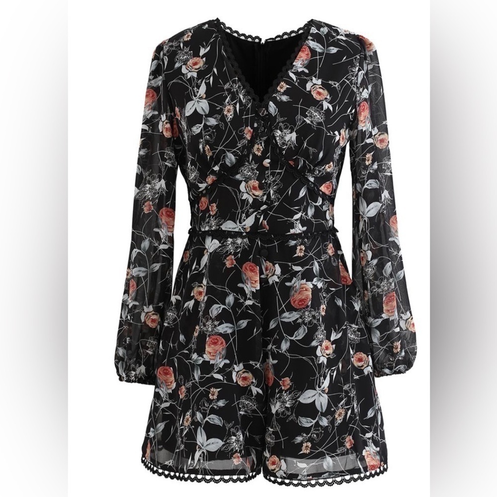 CHICWISH Women's V-Neck Floral Puff Sleeve 
High Waisted Chiffon Romper Size S